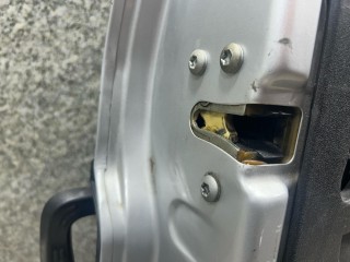 замок двери распашной левый Fiat Doblo 2 поколение