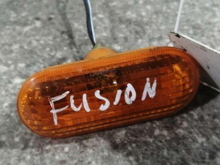 повторитель поворота на крыле правый Ford Fusion 1 поколение [рестайлинг] 2005-2012