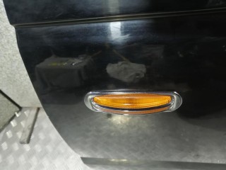 повторитель поворота на крыле левый Land Rover Range Rover Sport 1 поколение 2005-2009