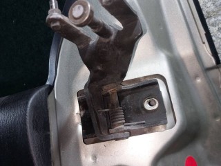 ролик двери сдвижной правой Mazda MPV 2 поколение [рестайлинг]