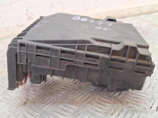 блок предохранителей, ориг. номер 3C0937125, Volkswagen Passat B6 2005-2010