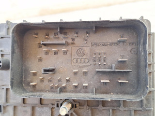 блок предохранителей, ориг. номер 3C0937125, Volkswagen Passat B6 2005-2010