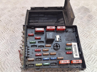 блок предохранителей, ориг. номер 3C0937125, Volkswagen Passat B6 2005-2010