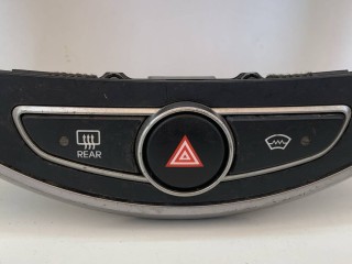 рамка магнитолы, ориг. номер 857401R100, Hyundai Solaris 1 поколение 2010-2014
