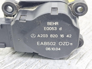 моторчик заслонки печки, ориг. номер A2038201642, Mercedes-Benz E W211 2002-2006