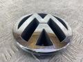 5N0853601 эмблема решетки радиатора Volkswagen Passat B6 2009г. - фото №3