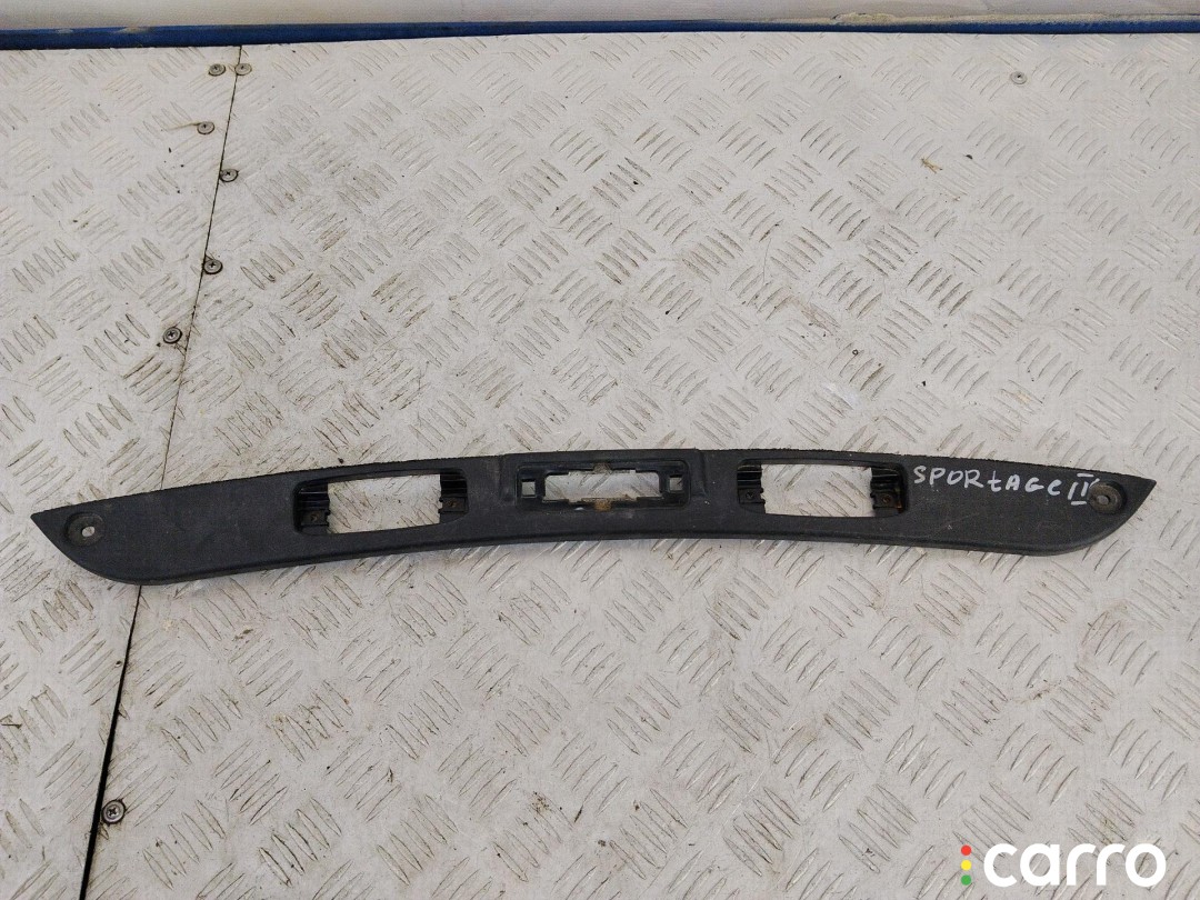 накладка подсветки номера Kia Sportage 3 поколение 2010-2014, 873113W000, фото 1