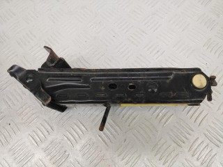 домкрат Ford Focus 1 поколение 1998-2001, 98AB17080CB