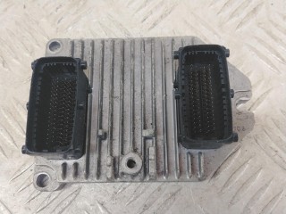 блок управления двигателем Opel Zafira A [рестайлинг] 2003-2006, 13102031