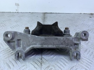 кронштейн коробки (балка кпп) Renault Logan 1 поколение 2004-2009, 8200216113