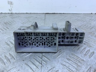 блок предохранителей Renault Scenic 2 поколение 2003-2006