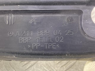 пыльник крыла переднего правого, ориг. номер A2118890425, Mercedes-Benz E W211 2002-2006