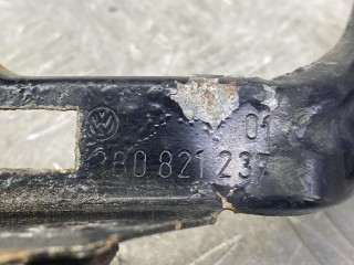 кронштейн крыла передний левый, ориг. номер 3B0821237, Volkswagen Passat B5 1996-2001