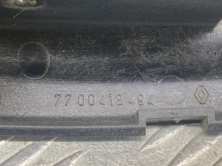 кронштейн крыла передний левый, ориг. номер 7700412494, Renault Megane 1 поколение 1995-1999