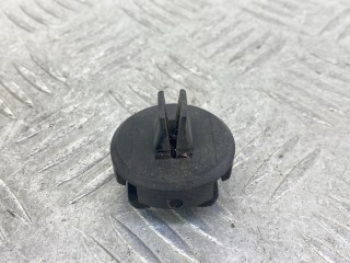 кронштейн крыла передний правый, ориг. номер 09116139, Opel Corsa C 2000-2003