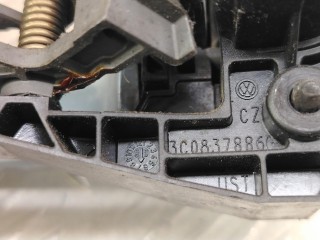 ручка наружная двери задней правой, ориг. номер 3C0837886G, Volkswagen Passat B6 2005-2010