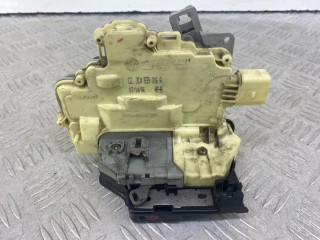 Замок двери задней правой Volkswagen Passat B6 2005-2010