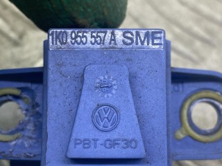 датчик удара в двери передней левой, ориг. номер 1K0955557, Volkswagen Passat B6 2005-2010