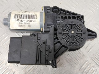 моторчик стеклоподъемника задний левый, ориг. номер 3B9839751AT, Volkswagen Passat B5 1996-2001