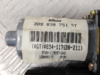 моторчик стеклоподъемника задний левый, ориг. номер 3B9839751AT, Volkswagen Passat B5 1996-2001