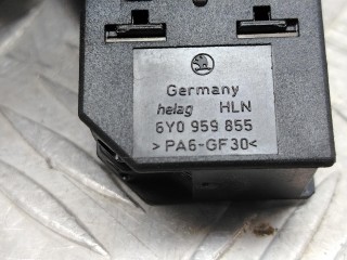 кнопка стеклоподъемника двери передней правой, ориг. номер 6Y0959855, Skoda Fabia 1 поколение [рестайлинг]