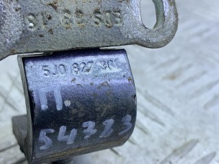 петля крышки багажника правая, ориг. номер 5J0827301, Skoda Fabia 2 поколение [рестайлинг] 2010-2014
