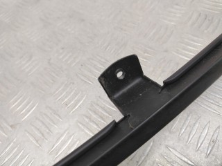 направляющая стекла задней правой, Nissan Micra K13 2010-2013