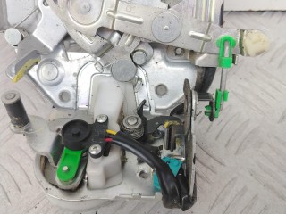 замок двери задней правой, Mazda 5 1 поколение [рестайлинг] 2002-2009