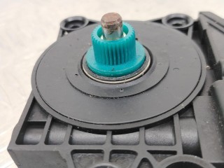 моторчик стеклоподъемника задний правый, ориг. номер 71001603, BMW 3 E90/E91 2004-2008