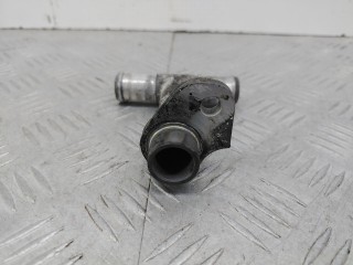 фланец (тройник) системы охлаждения, ориг. номер 074121145B, Volkswagen Transporter T4 1990-2003