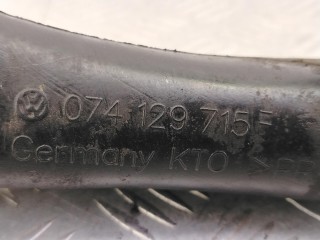 патрубок чистого воздуха (к турбине), ориг. номер 074129715F, Volkswagen Transporter T4 1990-2003