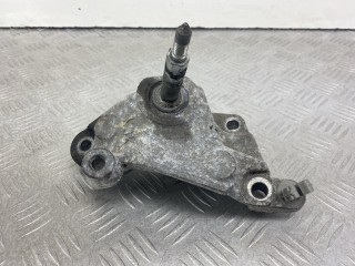 кронштейн коробки (балка кпп), ориг. номер 8200277203, Nissan NV200 1 поколение 2009-2026