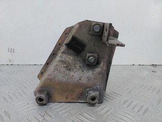 кронштейн коробки (балка кпп), Volkswagen Transporter T4 1990-2003