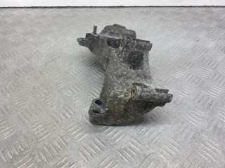 кронштейн генератора, ориг. номер 8200669494, Nissan NV200 1 поколение 2009-2026