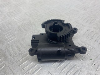 моторчик заслонки печки, ориг. номер V3268003, 3093819, 9025844, Skoda Fabia 2 поколение [рестайлинг] 2010-2014