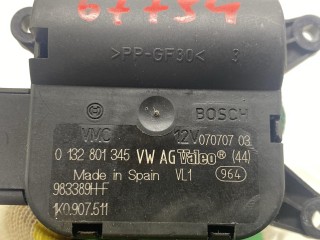 моторчик заслонки печки, ориг. номер 1K0907511, 0132801345, 983389HF, 07070703, Volkswagen Golf 5 поколение 2003-2009