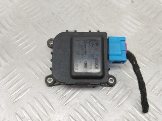 моторчик заслонки печки, ориг. номер 0132801149, 8D1820511B, Volkswagen Passat B5 1996-2001