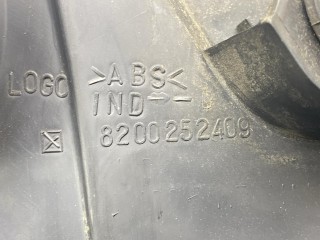 декоративная крышка двигателя, ориг. номер 8200252409, Renault Clio 2 поколение [рестайлинг] 2001-2003