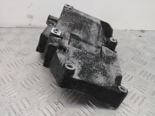 кронштейн компрессора кондиционера, ориг. номер 038260885B, Volkswagen Passat B5 1996-2001
