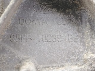 кронштейн генератора, ориг. номер 98FF10239BE, Ford Focus 1 поколение 1998-2001