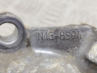 фланец (тройник) системы охлаждения, ориг. номер 1N1G8594, Ford Focus 2 поколение 2004-2008