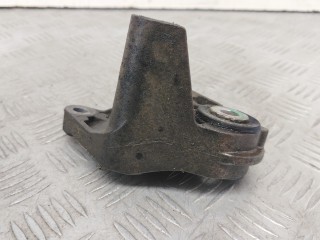кронштейн коробки (балка кпп), ориг. номер 3M516P093D, Ford Focus 2 поколение 2004-2008