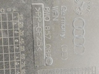 накладка на торпедо (консоль), ориг. номер 8W0857086, Audi A4 B9 2015-2020