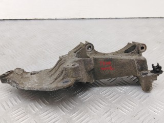 кронштейн генератора, ориг. номер 8200669494, Renault Megane 2 поколение 2002-2006