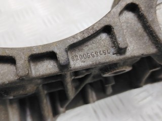 кронштейн генератора, ориг. номер 8200669494, Renault Megane 2 поколение 2002-2006
