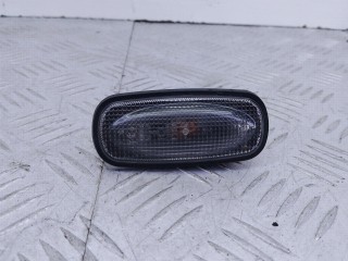 повторитель поворота на крыле левый Land Rover Freelander 1 поколение 1997-2003, 236577
