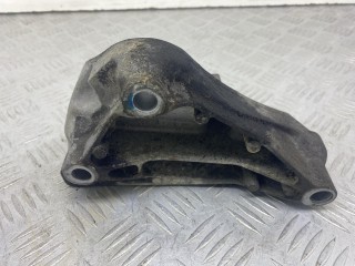 кронштейн коробки (балка кпп), ориг. номер 326C27L, Peugeot 407 1 поколение 2004-2008