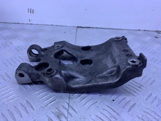 кронштейн компрессора кондиционера Ford Focus 2 поколение 2004-2008, 9646719580