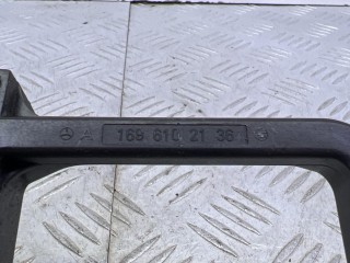 крепление аккумулятора, ориг. номер A1696102136, Mercedes-Benz B W245 2005-2008