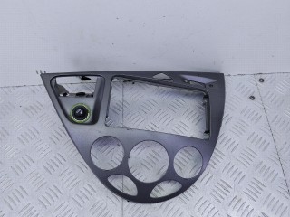 рамка магнитолы Ford Focus 1 поколение [рестайлинг] 2001-2005, 98ABA046A04AEW